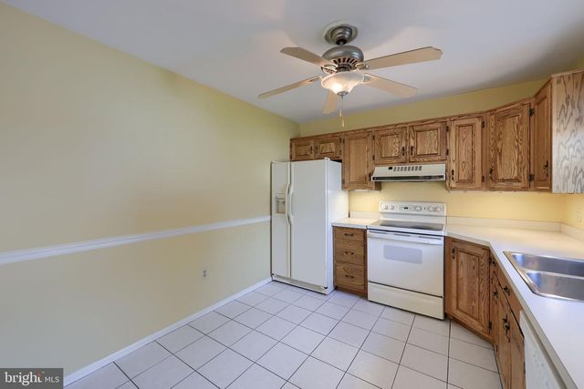 142 PALM LN, Lebanon, PA 17042