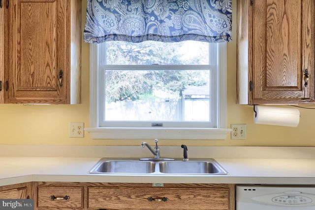 142 PALM LN, Lebanon, PA 17042