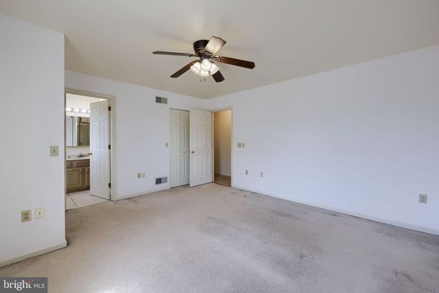 142 PALM LN, Lebanon, PA 17042