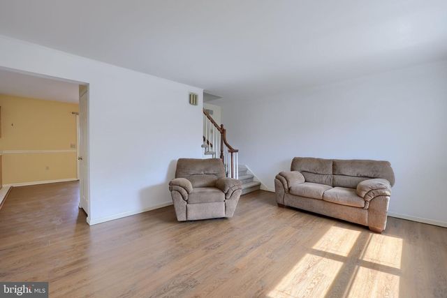 142 PALM LN, Lebanon, PA 17042