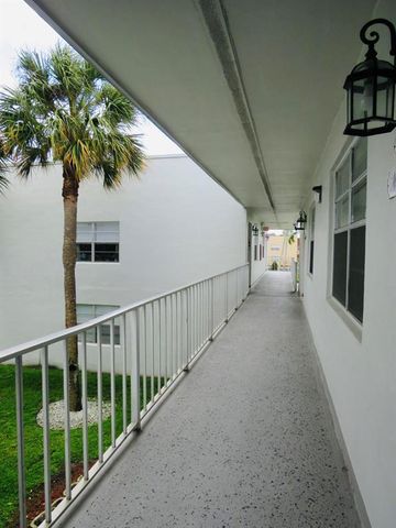 557 BURGUNDY L 557, Delray Beach, FL 33484
