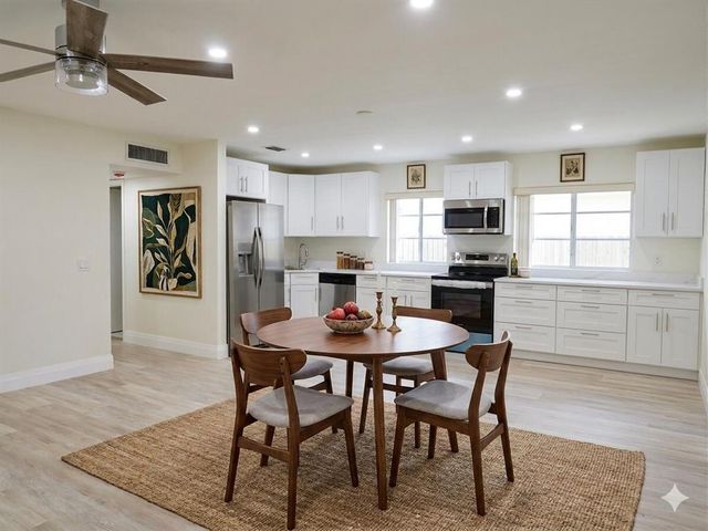 557 BURGUNDY L 557, Delray Beach, FL 33484