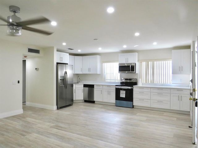 557 BURGUNDY L 557, Delray Beach, FL 33484