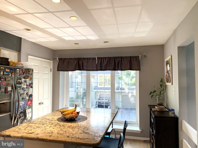 11 CABOT DR, Chesterbrook, PA 19087