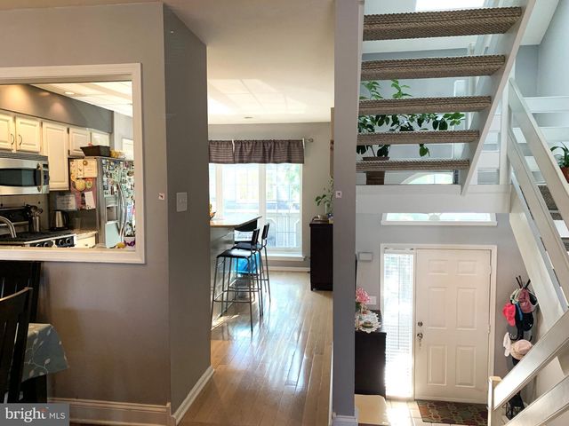 11 CABOT DR, Chesterbrook, PA 19087