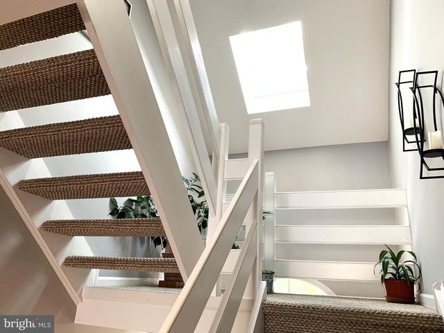 11 CABOT DR, Chesterbrook, PA 19087