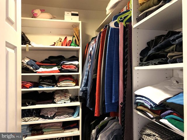 11 CABOT DR, Chesterbrook, PA 19087