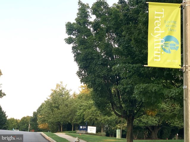 11 CABOT DR, Chesterbrook, PA 19087