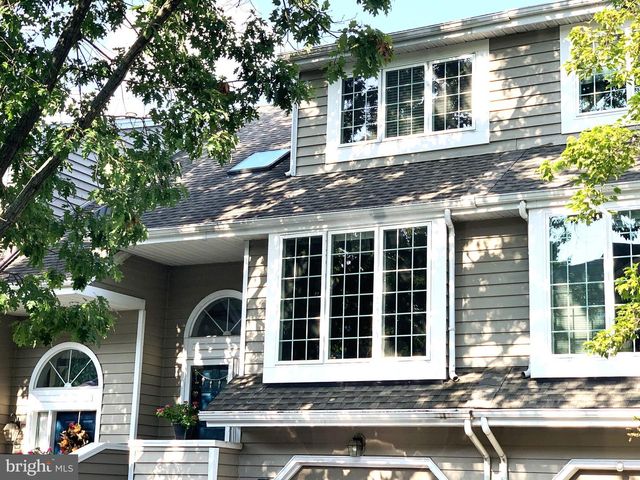 11 CABOT DR, Chesterbrook, PA 19087