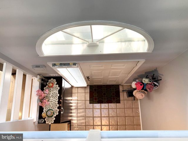 11 CABOT DR, Chesterbrook, PA 19087