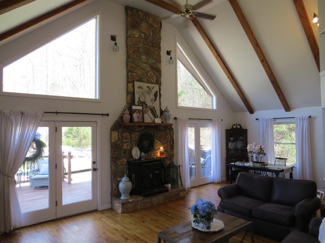 142 Noeville Hollow Road, Barbourville, KY 40906