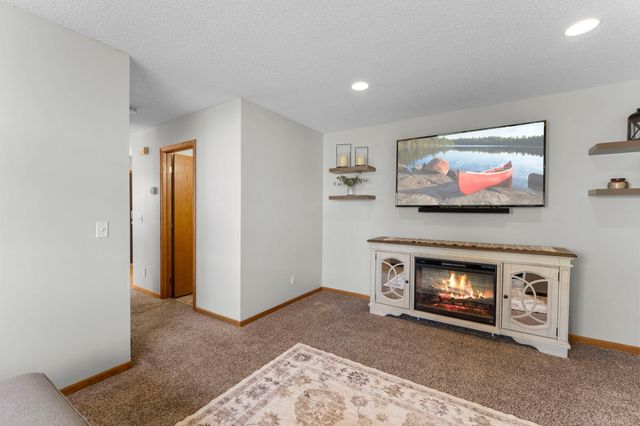 10534 64th Lane NE, Albertville, MN 55301