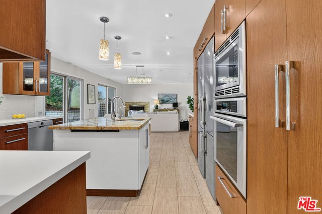 4262 Levitt Lane, Sherman Oaks, CA 91403