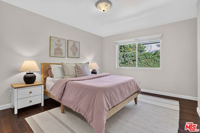 4262 Levitt Lane, Sherman Oaks, CA 91403