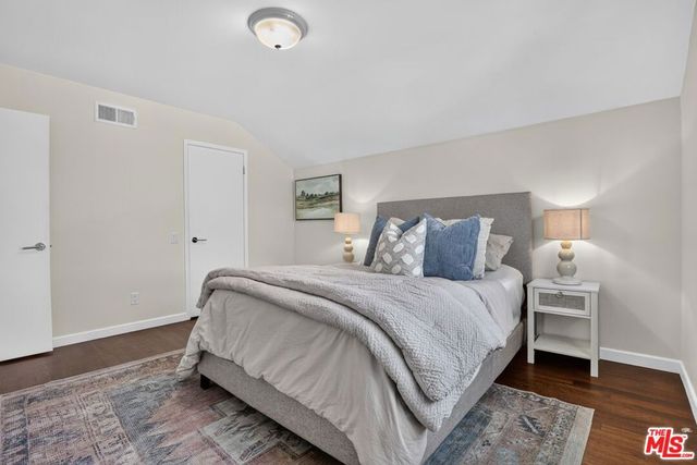 4262 Levitt Lane, Sherman Oaks, CA 91403