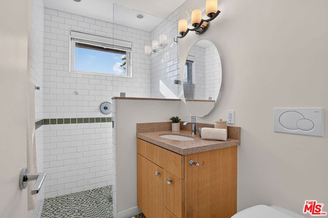 4262 Levitt Lane, Sherman Oaks, CA 91403