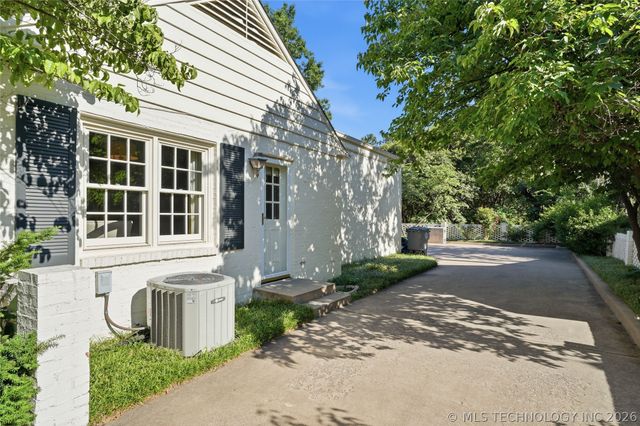 2458 E 26th Place, Tulsa, OK 74114