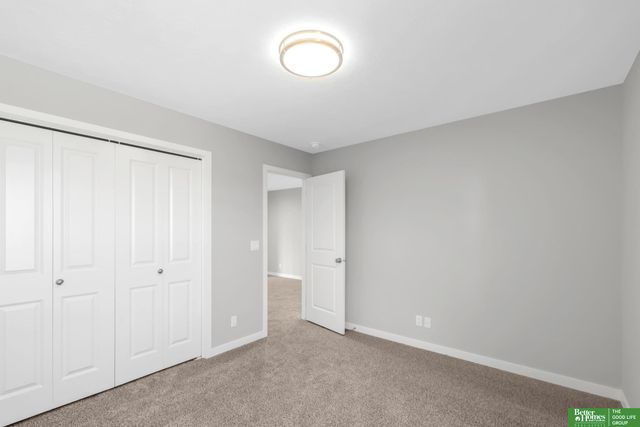 17459 Samuel Street, Bennington, NE 68007