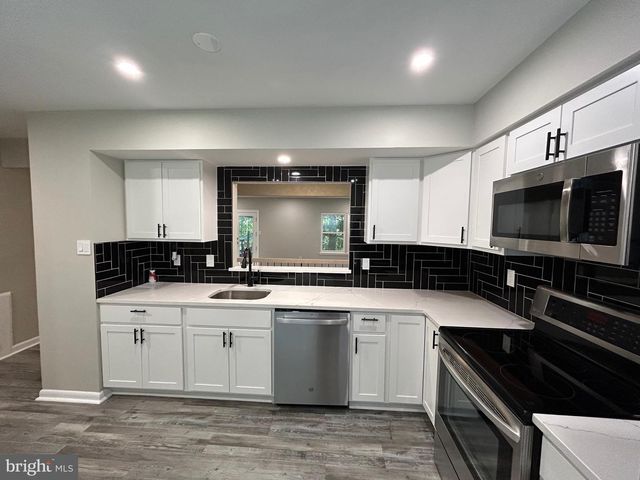 11516 SUMMER OAK DR, Germantown, MD 20874