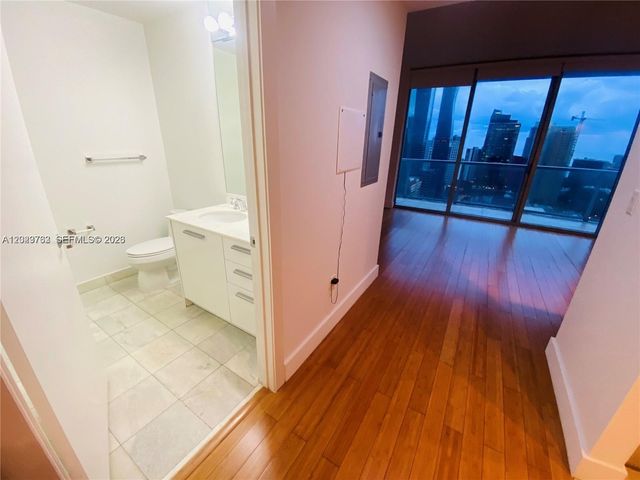 1060 Brickell Ave 3109, Miami, FL 33131