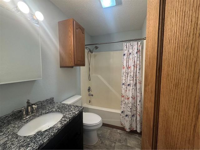 114 Hickory Street, Mound City, MO 64470