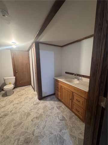 114 Hickory Street, Mound City, MO 64470