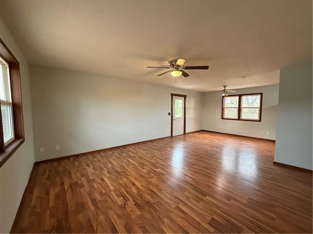 114 Hickory Street, Mound City, MO 64470