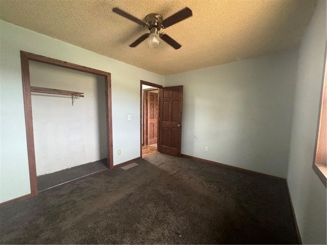 114 Hickory Street, Mound City, MO 64470