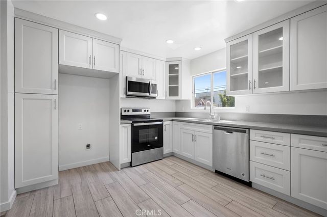 1025 E Lomita Avenue 5, Glendale, CA 91205