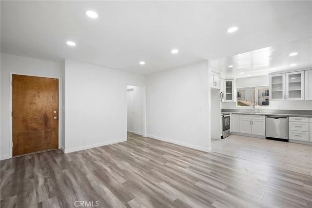1025 E Lomita Avenue 5, Glendale, CA 91205