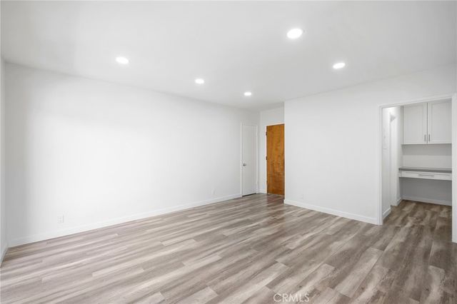 1025 E Lomita Avenue 5, Glendale, CA 91205