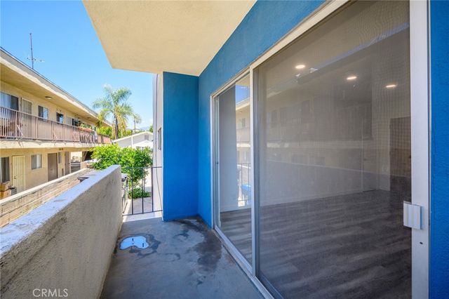 1025 E Lomita Avenue 5, Glendale, CA 91205