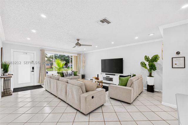 22682 SW 65th Ave, Boca Raton, FL 33428