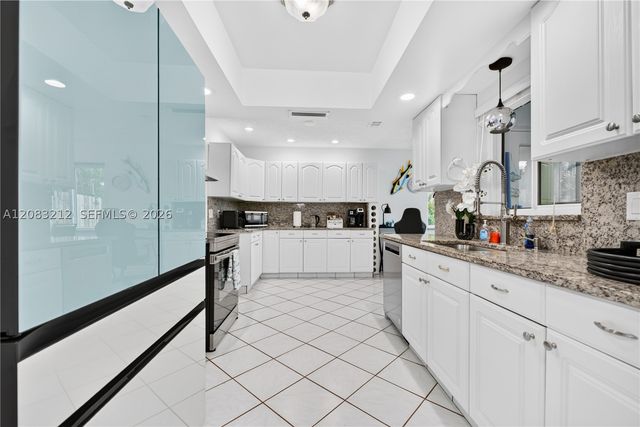 22682 SW 65th Ave, Boca Raton, FL 33428