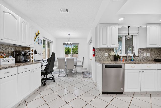22682 SW 65th Ave, Boca Raton, FL 33428