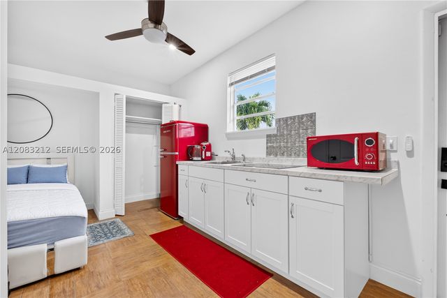 22682 SW 65th Ave, Boca Raton, FL 33428