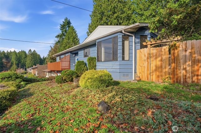 2305 Burcham Street, Kelso, WA 98626