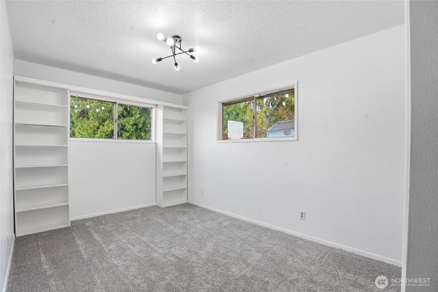 2305 Burcham Street, Kelso, WA 98626