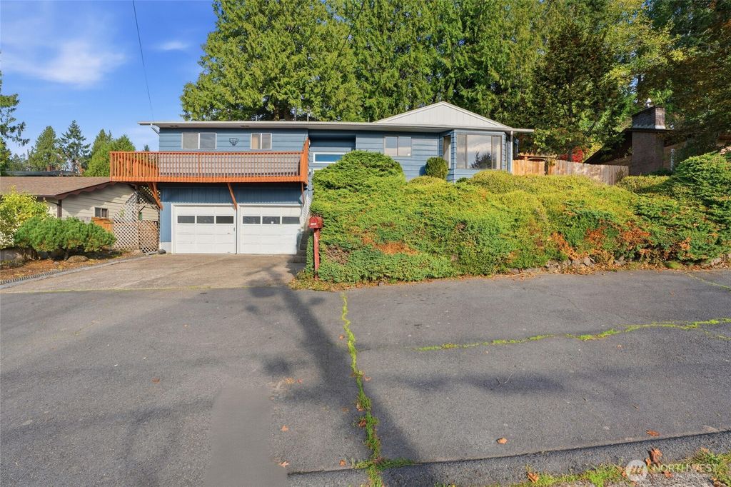 2305 Burcham Street, Kelso, WA 98626
