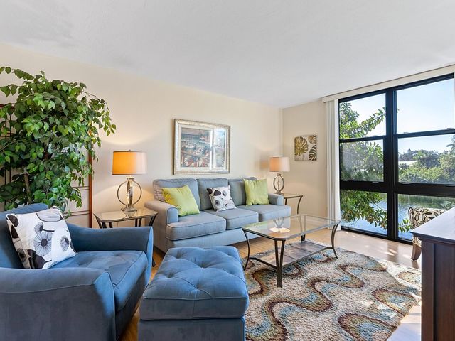 22 SANDY COVE ROAD APT 203, Sarasota, FL 34242