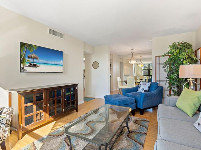 22 SANDY COVE ROAD APT 203, Sarasota, FL 34242