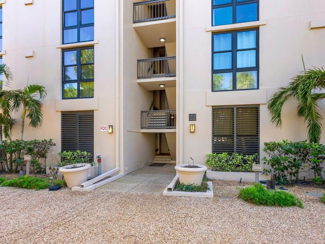 22 SANDY COVE ROAD APT 203, Sarasota, FL 34242