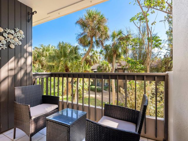 22 SANDY COVE ROAD APT 203, Sarasota, FL 34242