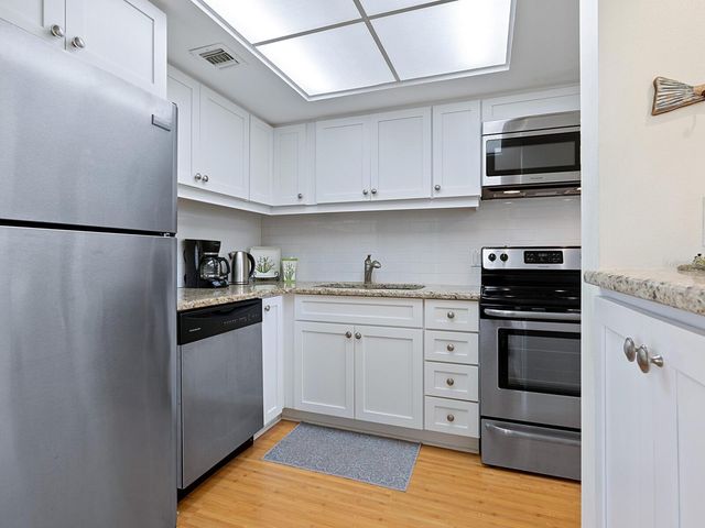 22 SANDY COVE ROAD APT 203, Sarasota, FL 34242
