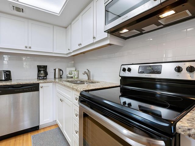 22 SANDY COVE ROAD APT 203, Sarasota, FL 34242
