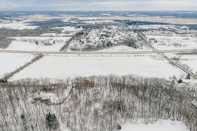 S78W30182 Sugden ROAD, Mukwonago, WI 53149