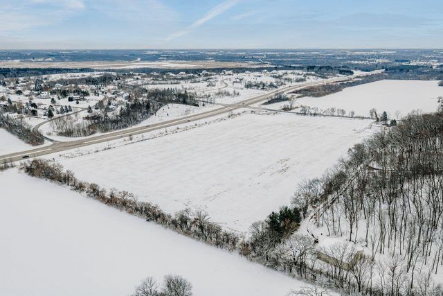 S78W30182 Sugden ROAD, Mukwonago, WI 53149