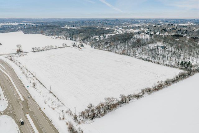 S78W30182 Sugden ROAD, Mukwonago, WI 53149