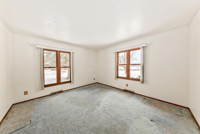 S78W30182 Sugden ROAD, Mukwonago, WI 53149