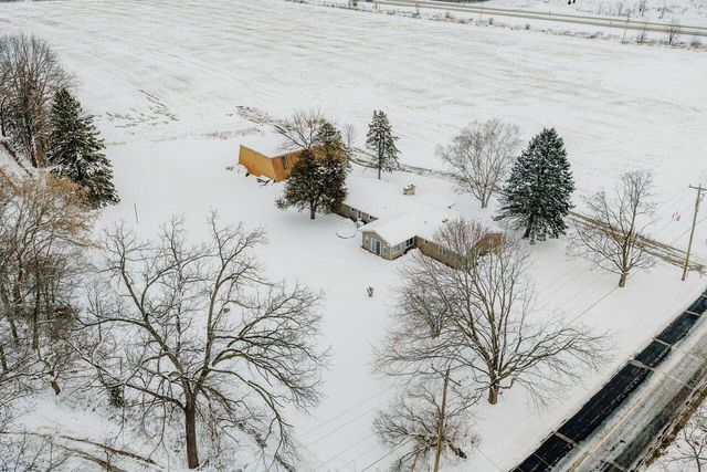 S78W30182 Sugden ROAD, Mukwonago, WI 53149